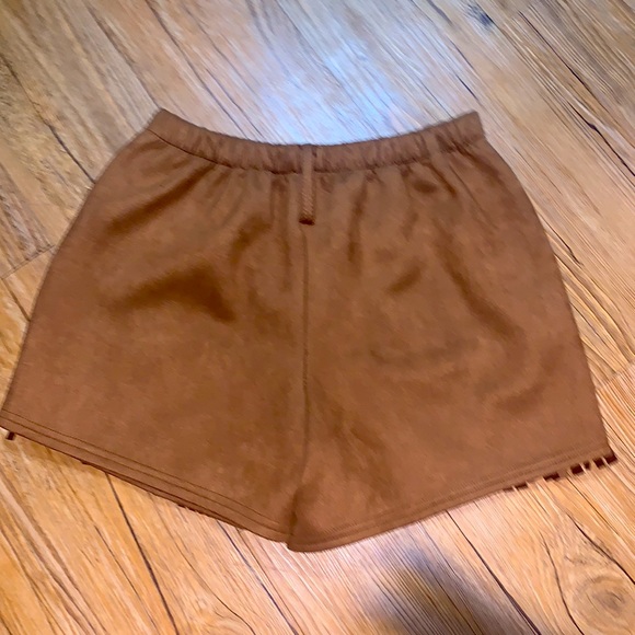 Crazy train brand fringed suede shorts size M - Picture 2 of 4